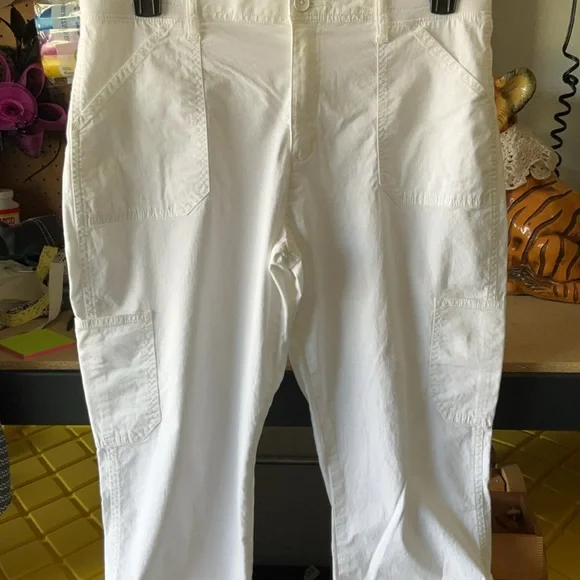 Lee Pants Jumpsuits Lee Relaxed Fit White Capris Womens Size